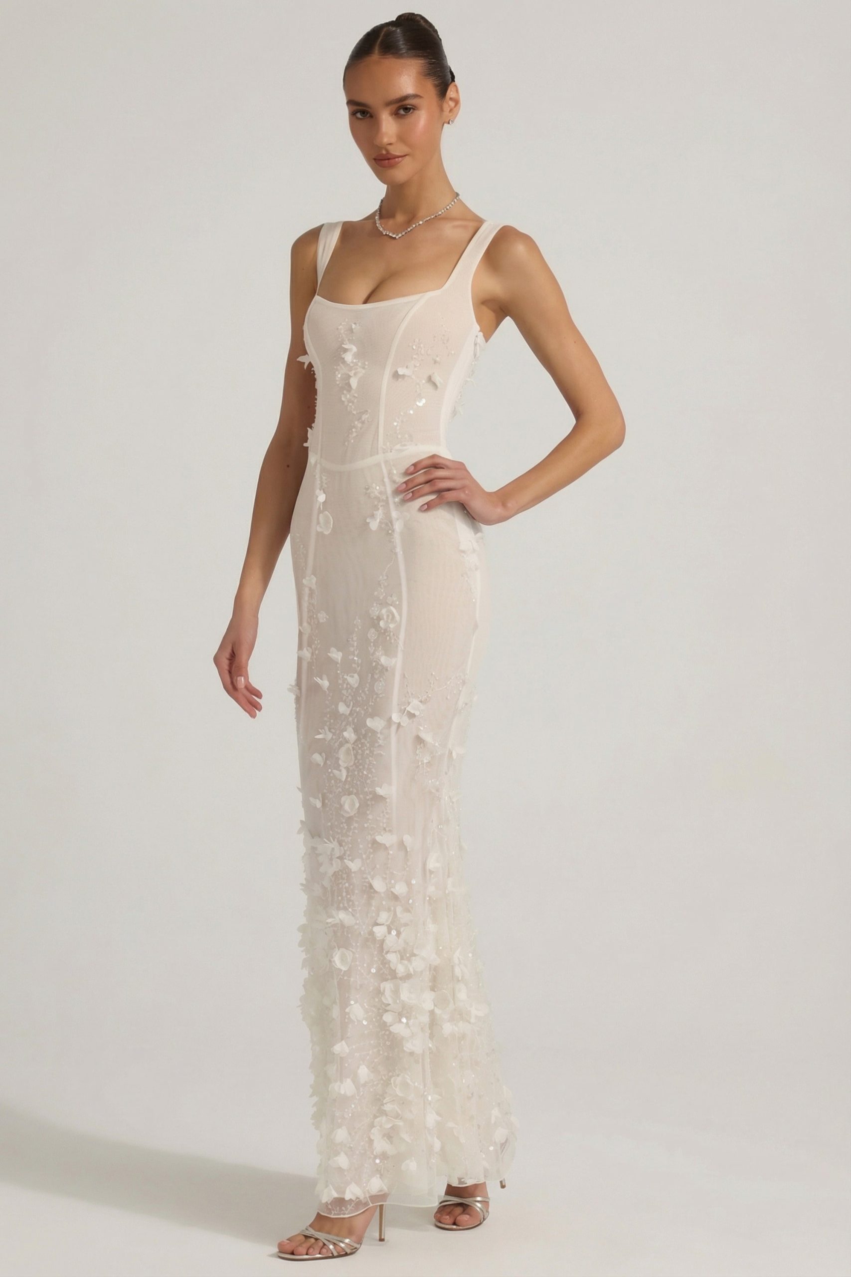 Embellished Appliqu?? Soft-Scoop Corset Gown in White - Image 6