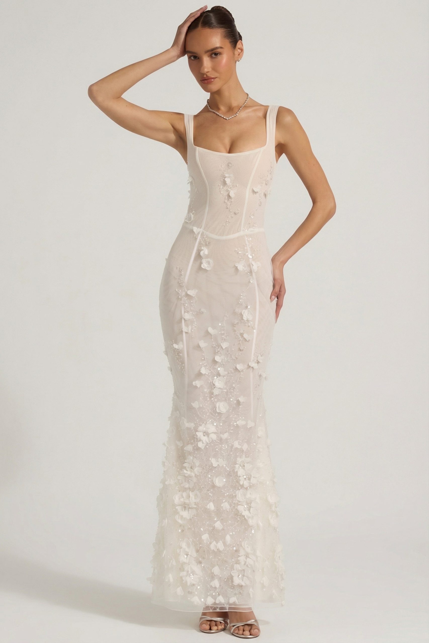 Embellished Appliqu?? Soft-Scoop Corset Gown in White - Image 7