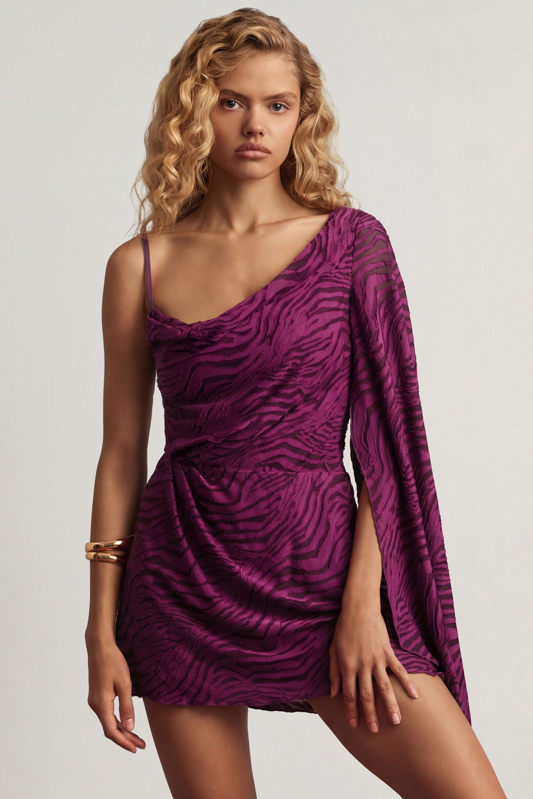 Devor?? One-Sleeve A-Line Mini Dress in Berry Purple