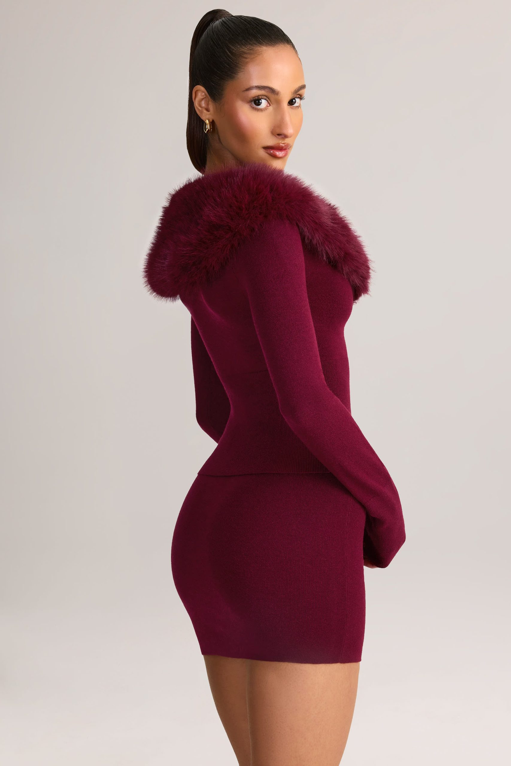 Knit Mid-Rise Mini Skirt in Wine - Image 7