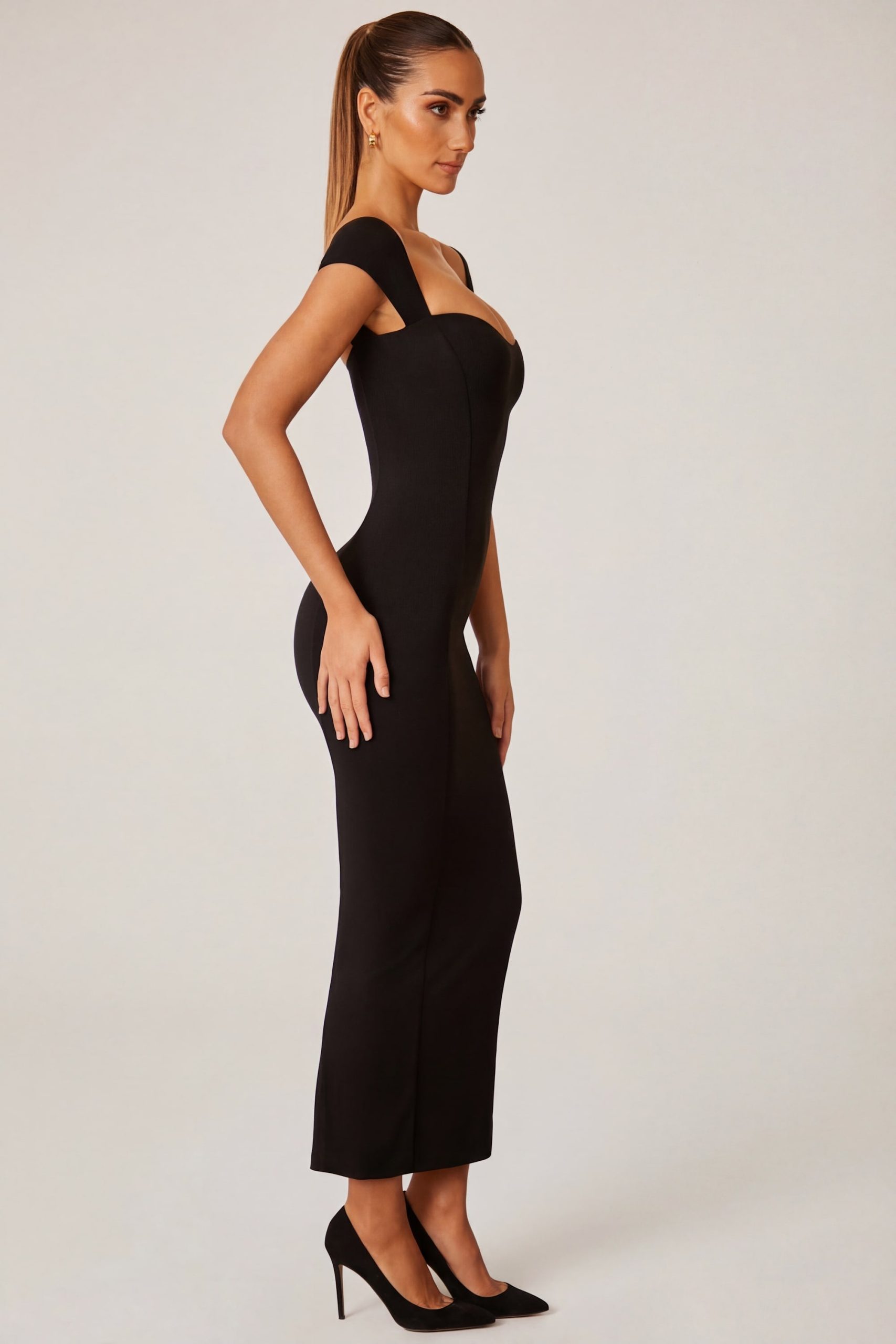 Sweetheart Neckline Maxi Dress in Black - Image 3
