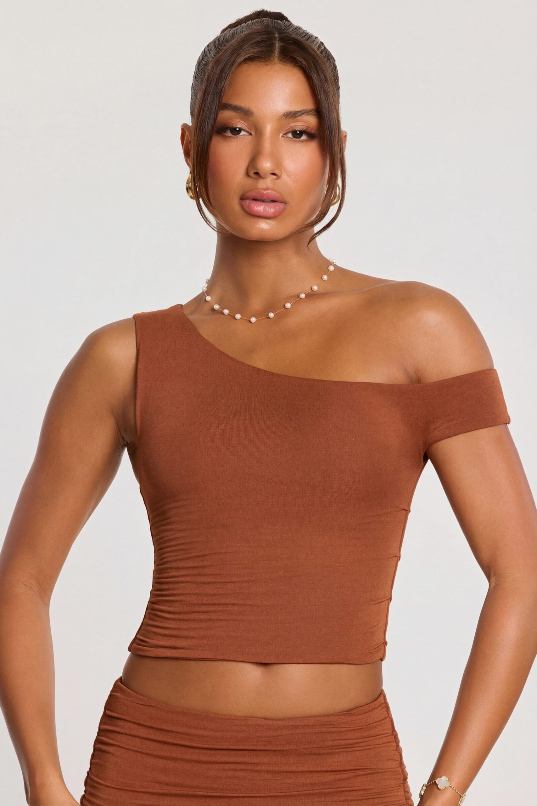 Mid Rise Modal Cashmere Blend Trousers in Chestnut Brown - Image 7