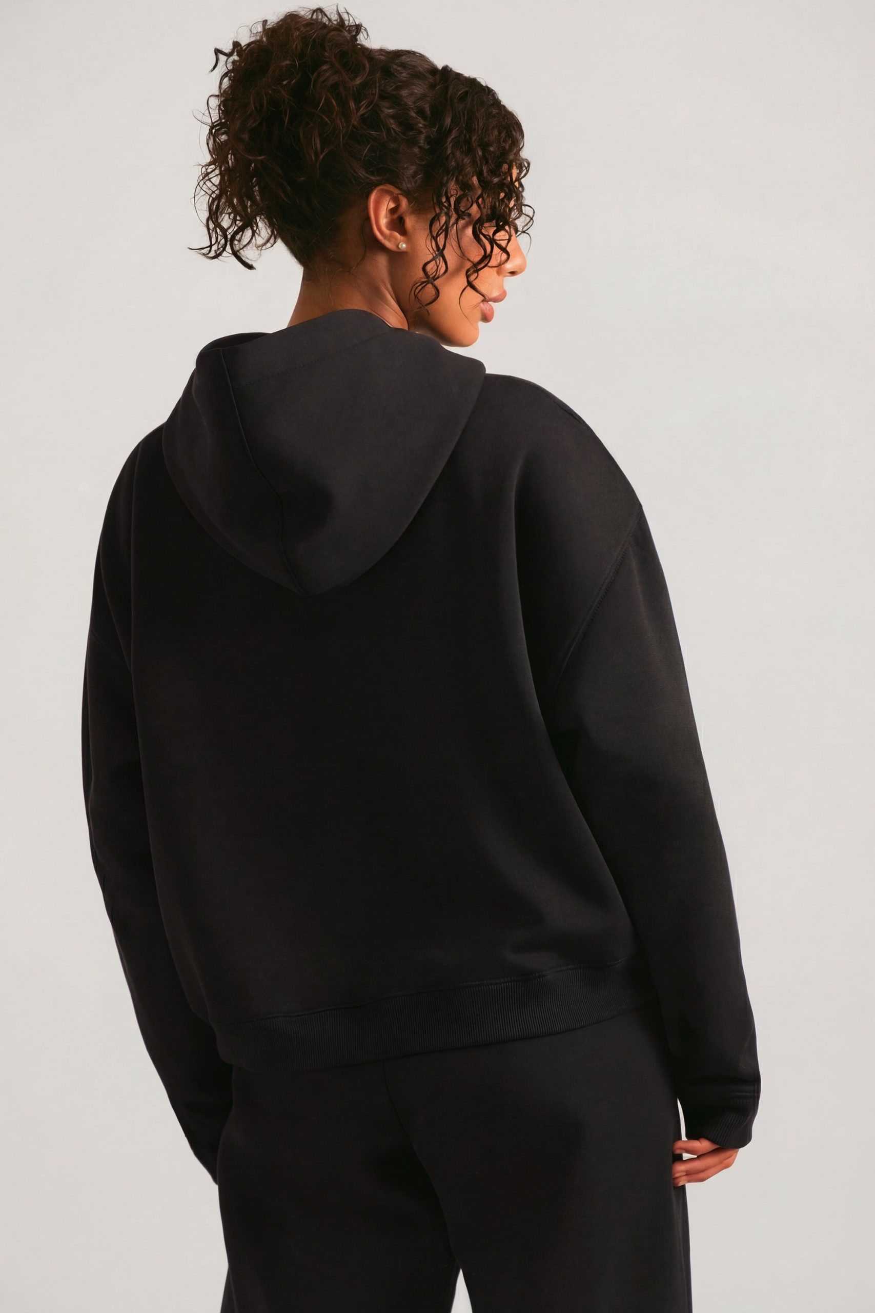 Oversized Hoodie in Black - Image 2