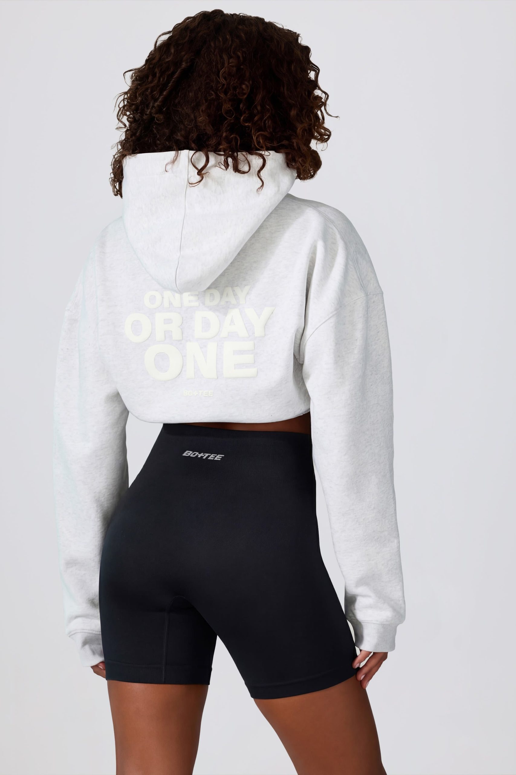 Super Sculpt Seamless Biker Shorts in Black - Image 2