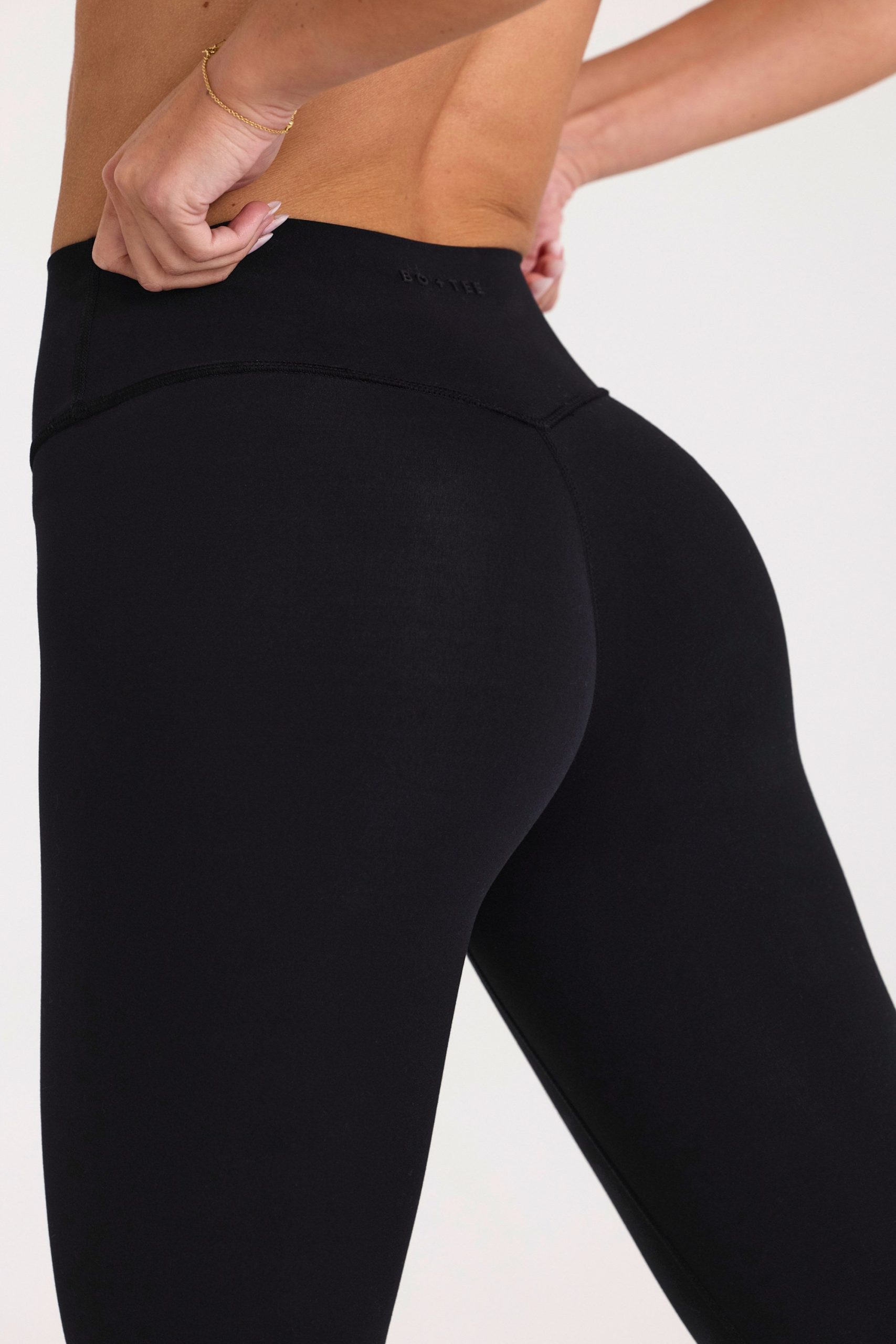 Soft Active Leggings in Black - Image 4