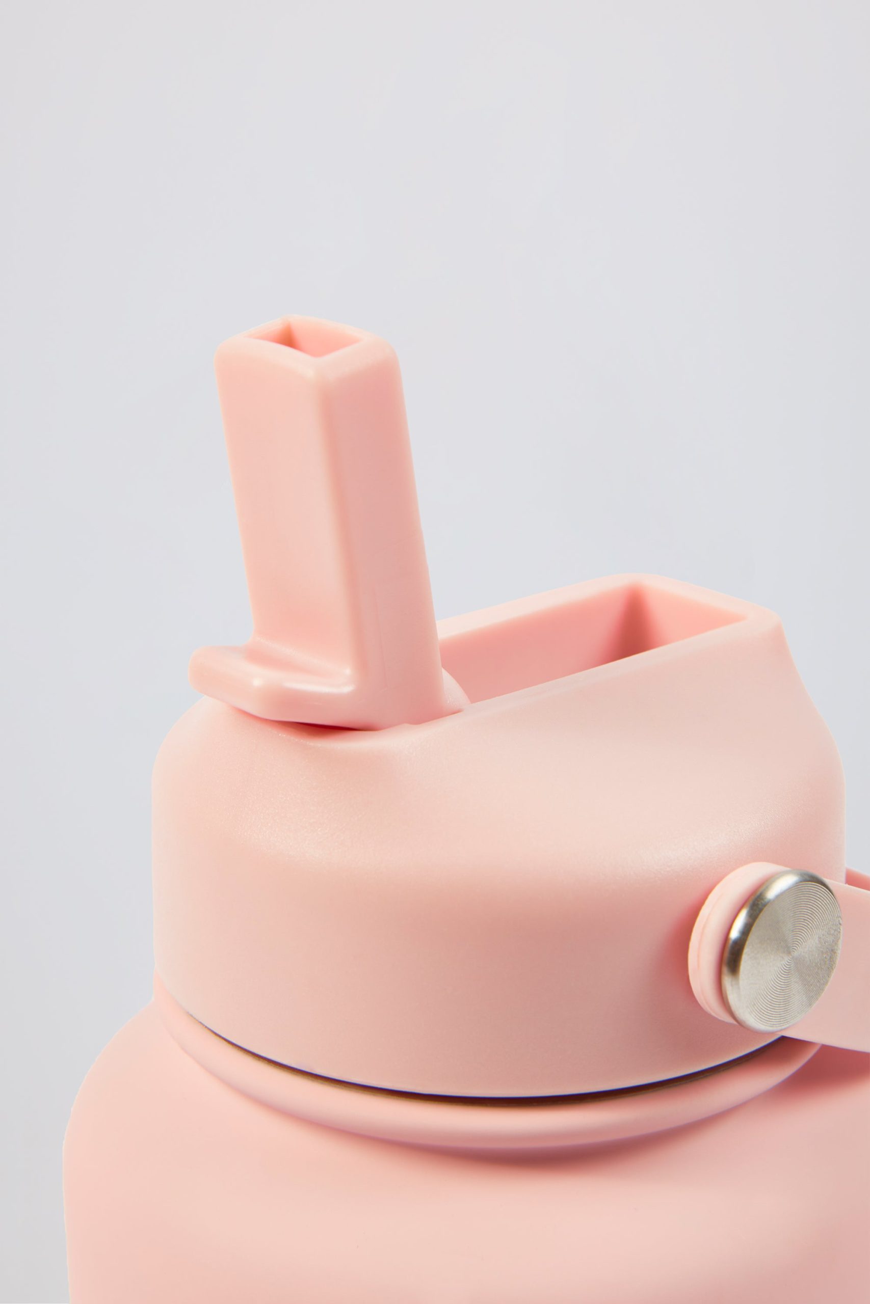 Thermos Water Bottle in Bubblegum Pink - Image 4