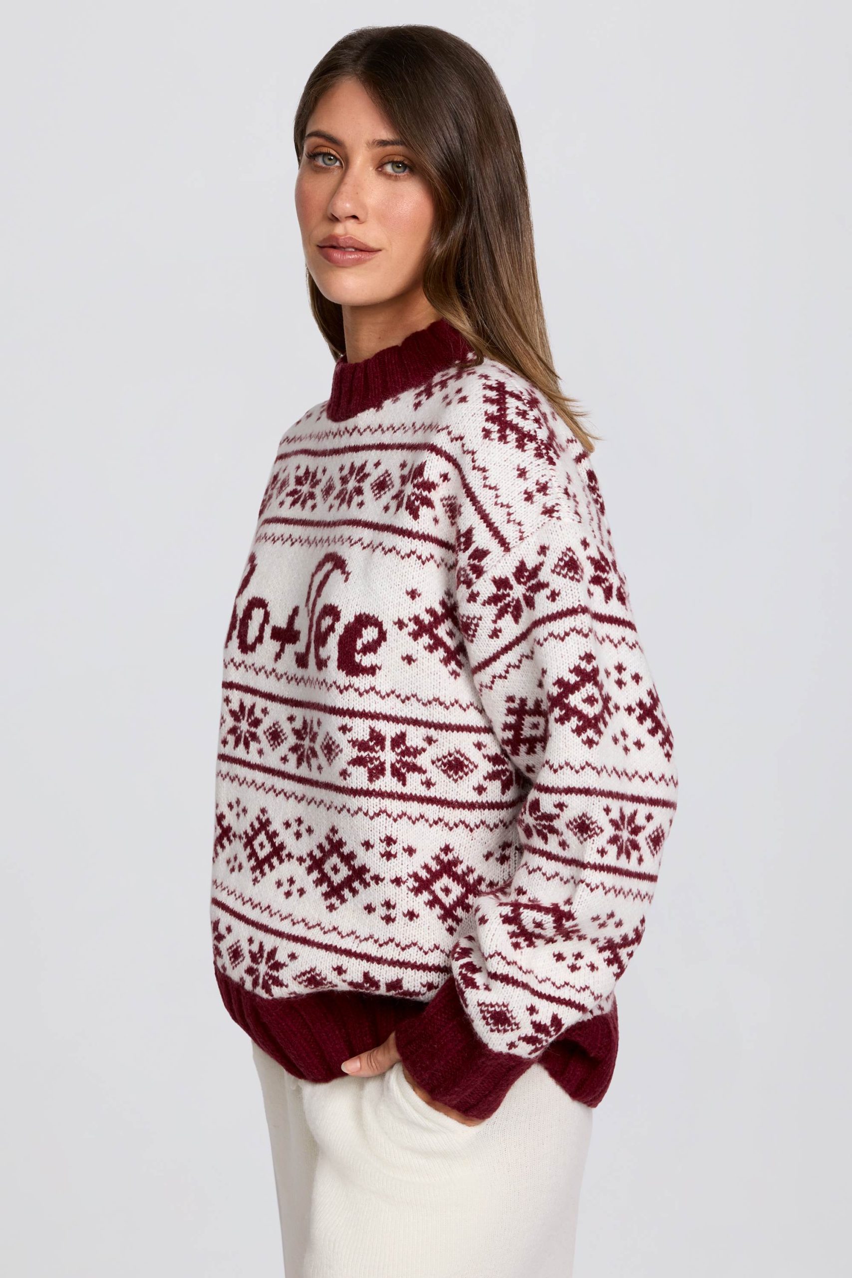Jacquard-Knit Oversized Jumper in Crimson Red - Image 3