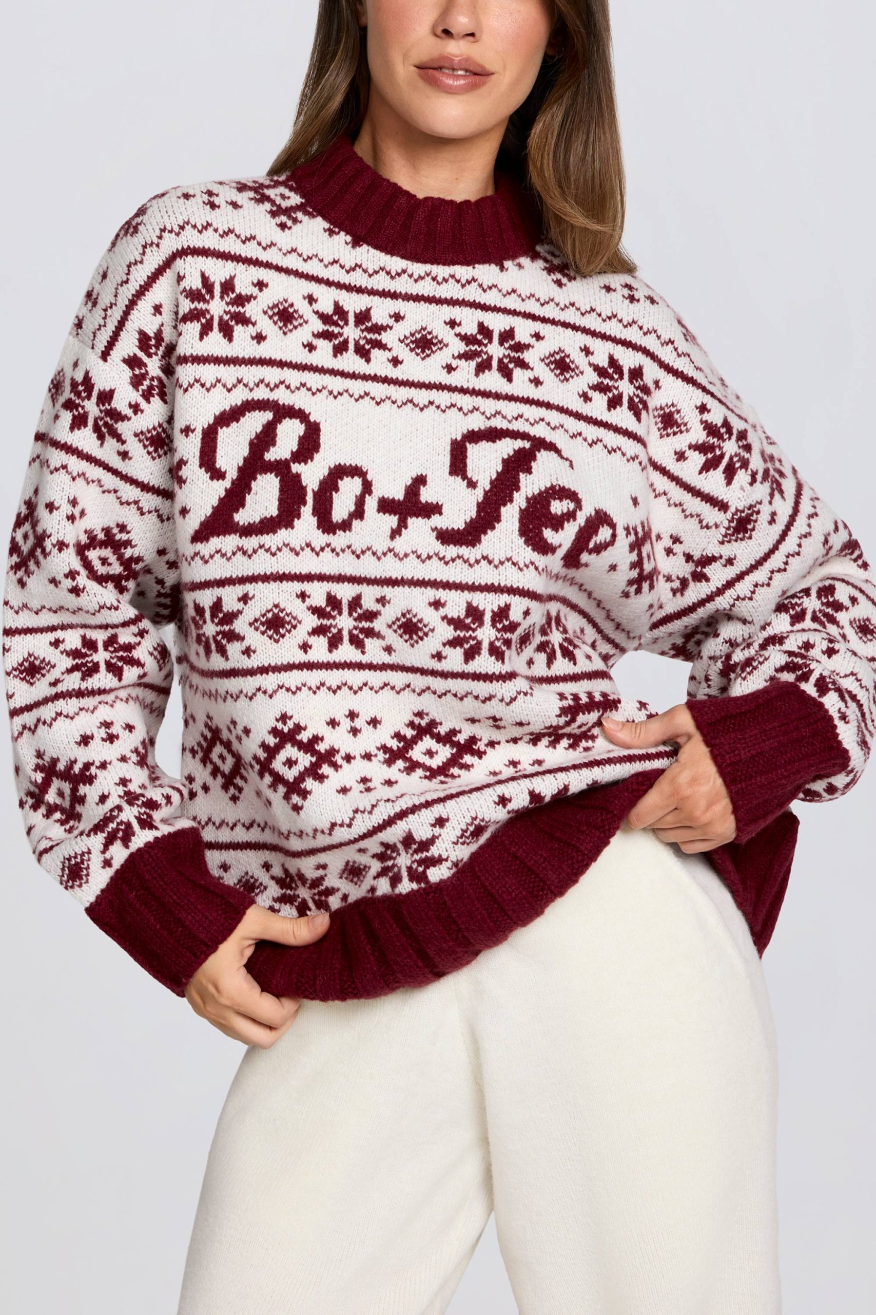 Jacquard-Knit Oversized Jumper in Crimson Red - Image 4
