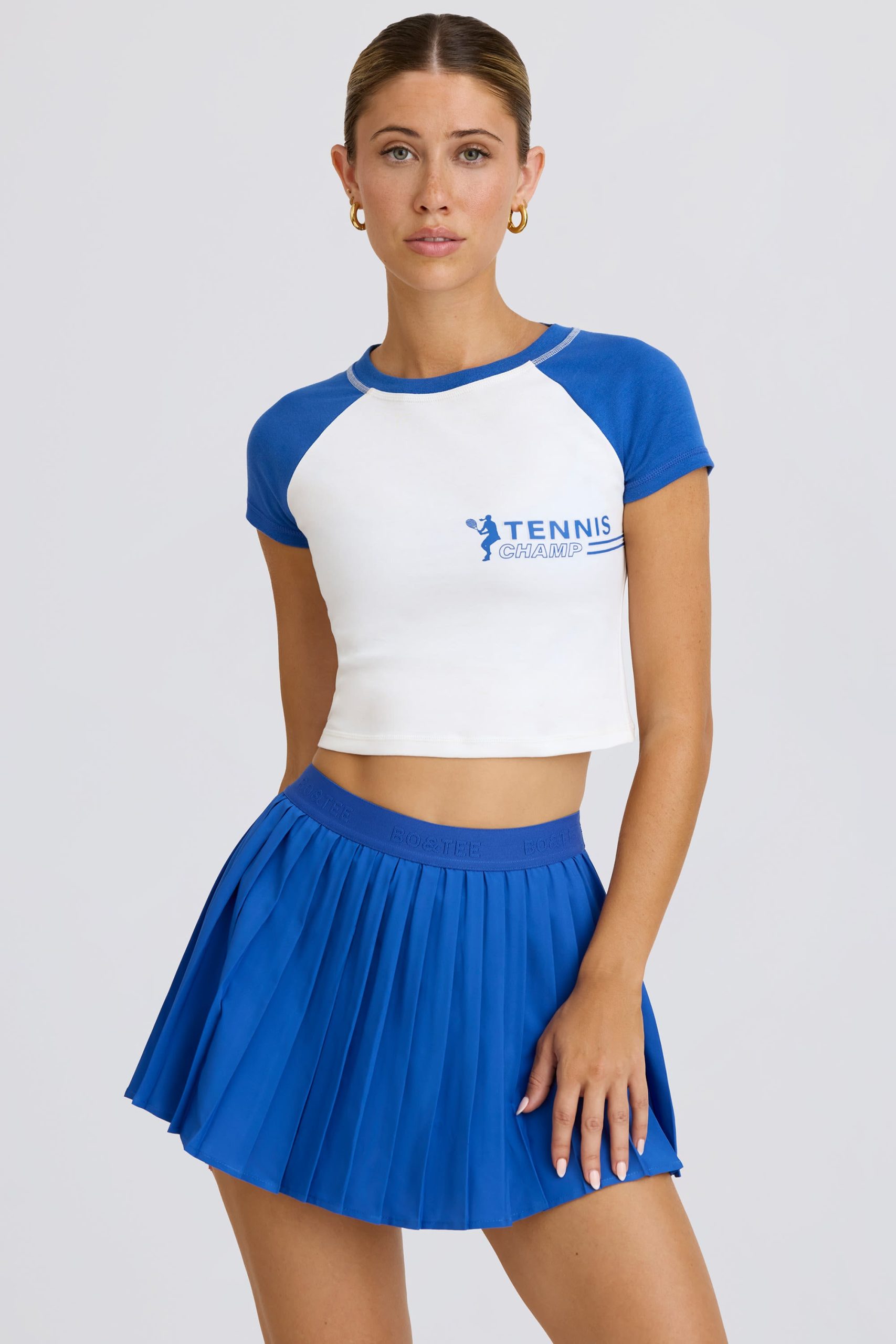 Graphic-Print Cropped T-Shirt in White - Image 5
