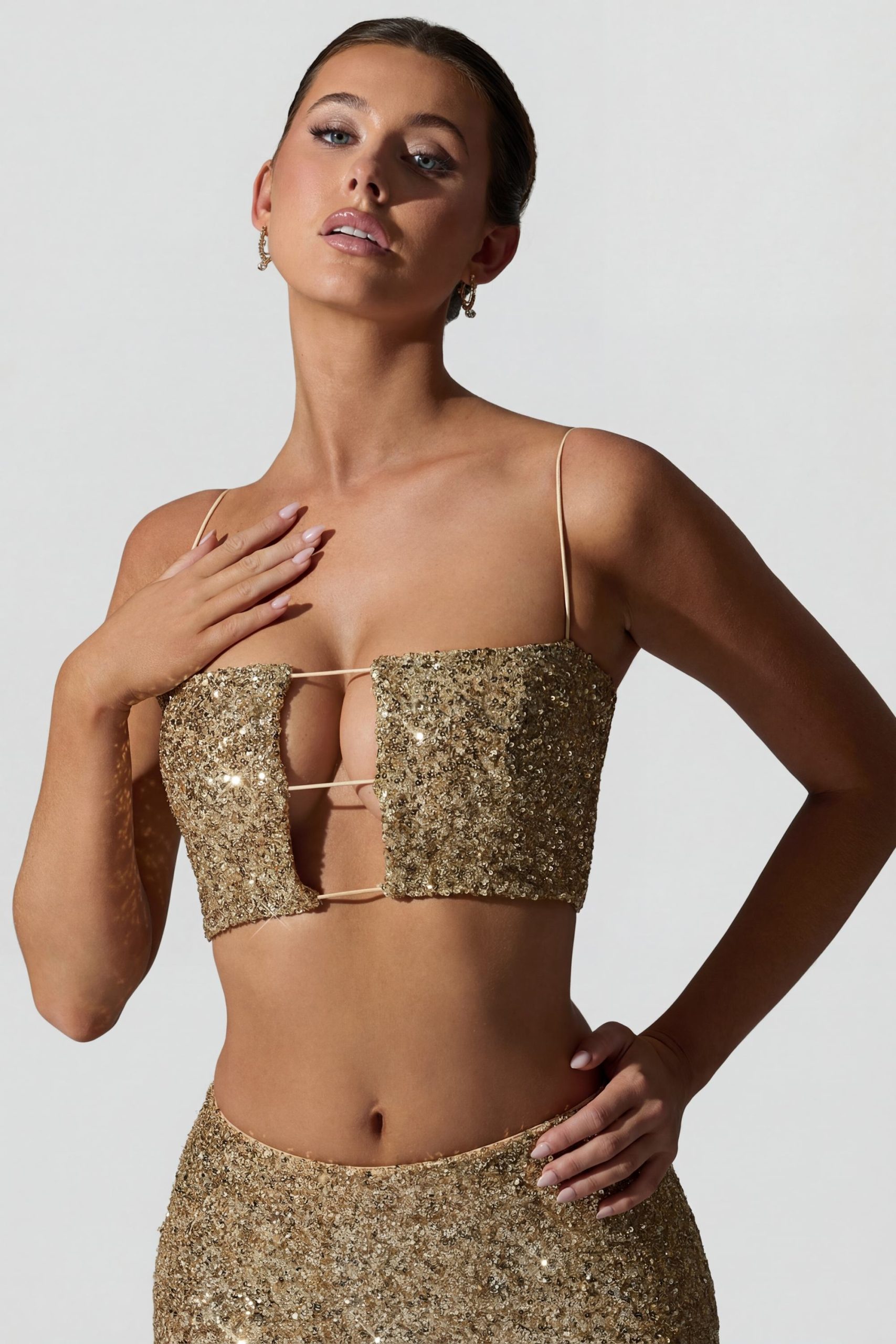 Embellished Cut-Out Crop Top in Gold - Image 5