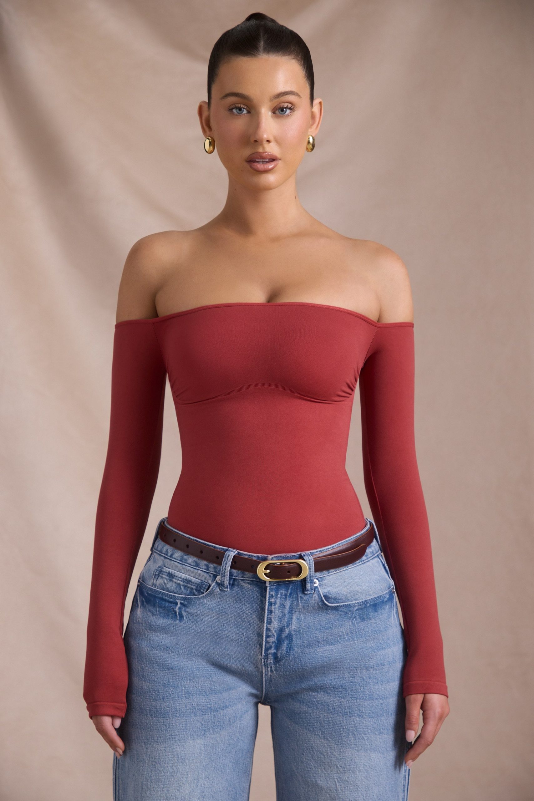 Seamless Off-Shoulder Long-Sleeve Bodysuit in Brick Red - Image 7