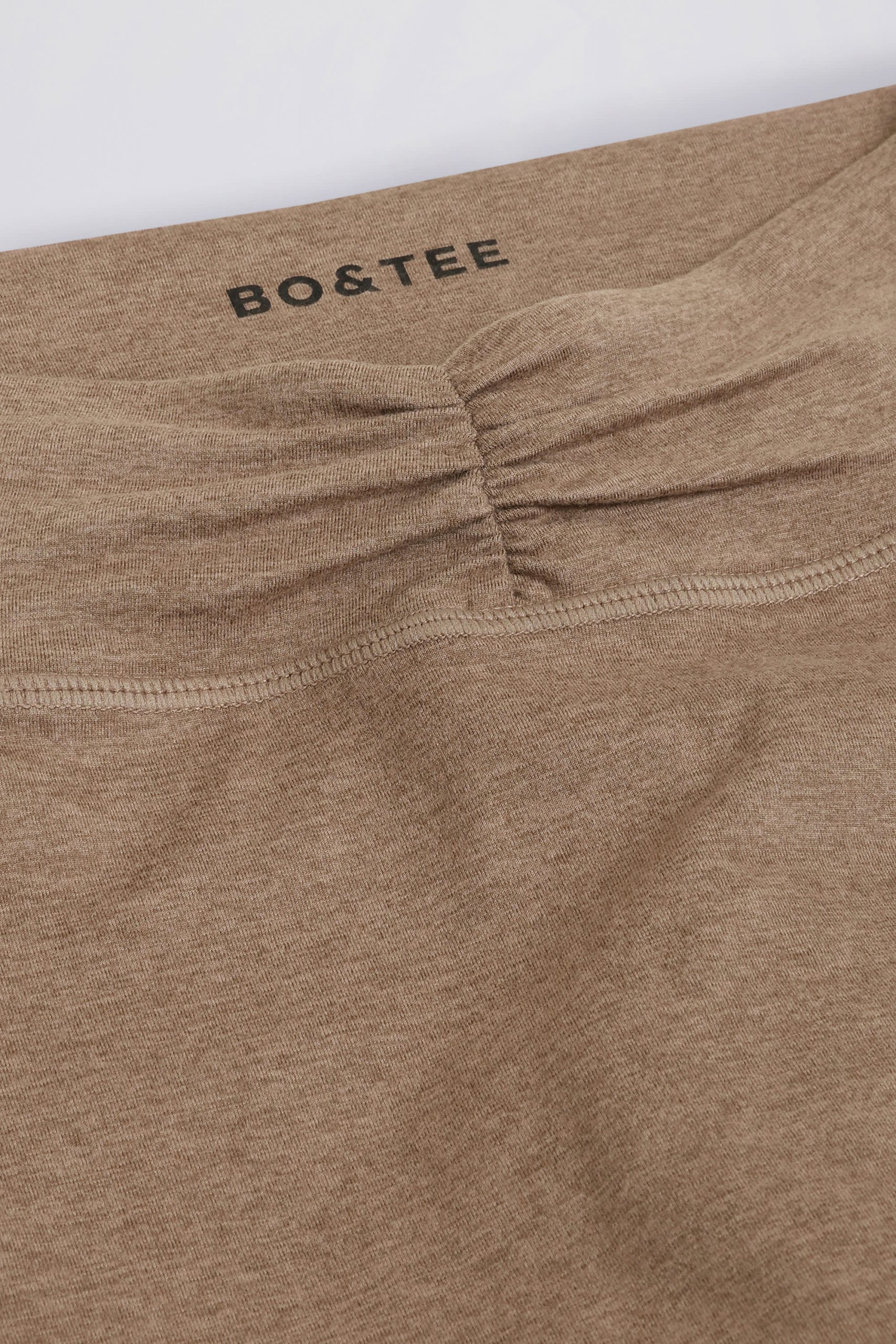 Brushed Jersey Ruched Mid-Rise Leggings in Mocha Marl - Image 7