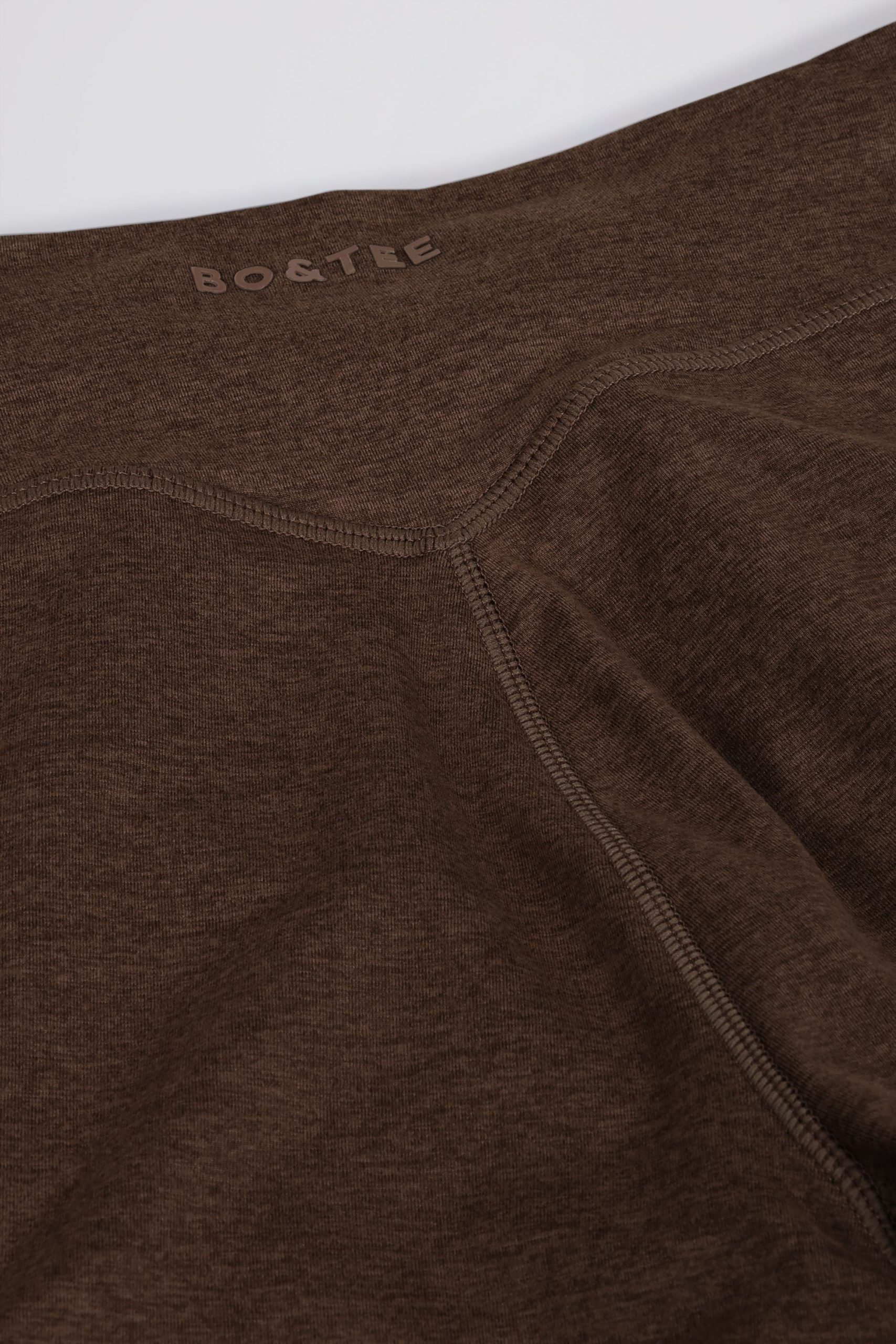 Brushed Jersey Ruched Mid-Rise Leggings in Pecan Marl - Image 8