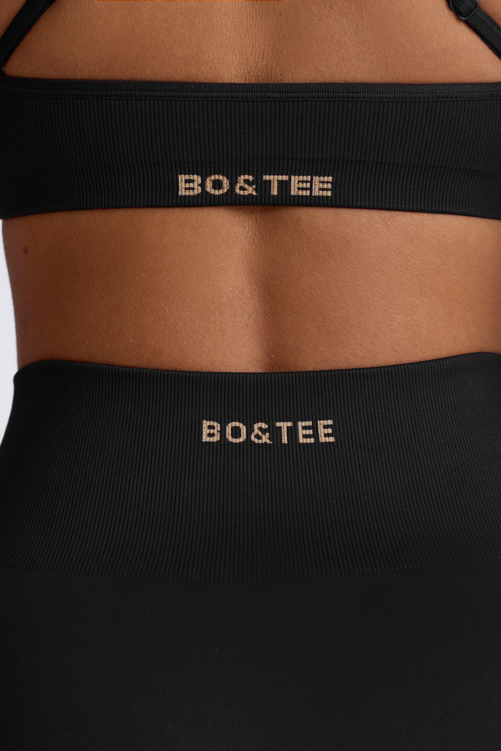 Super Sculpt Seamless Leggings in Black - Image 5