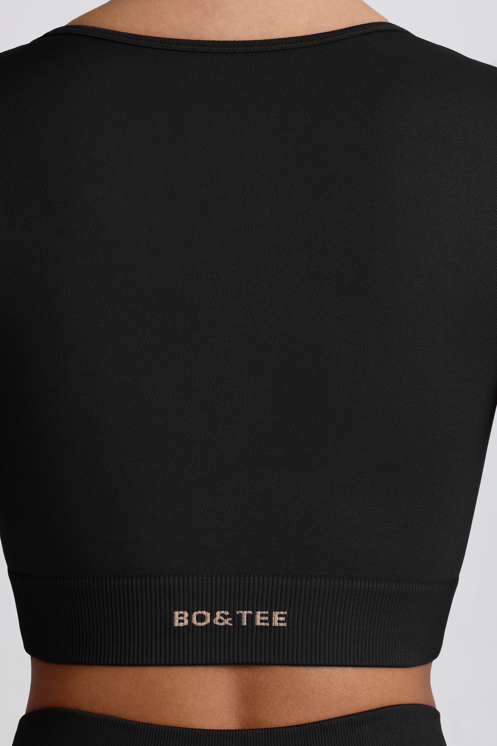 Super Sculpt Seamless Long-Sleeve Crop Top in Black - Image 5