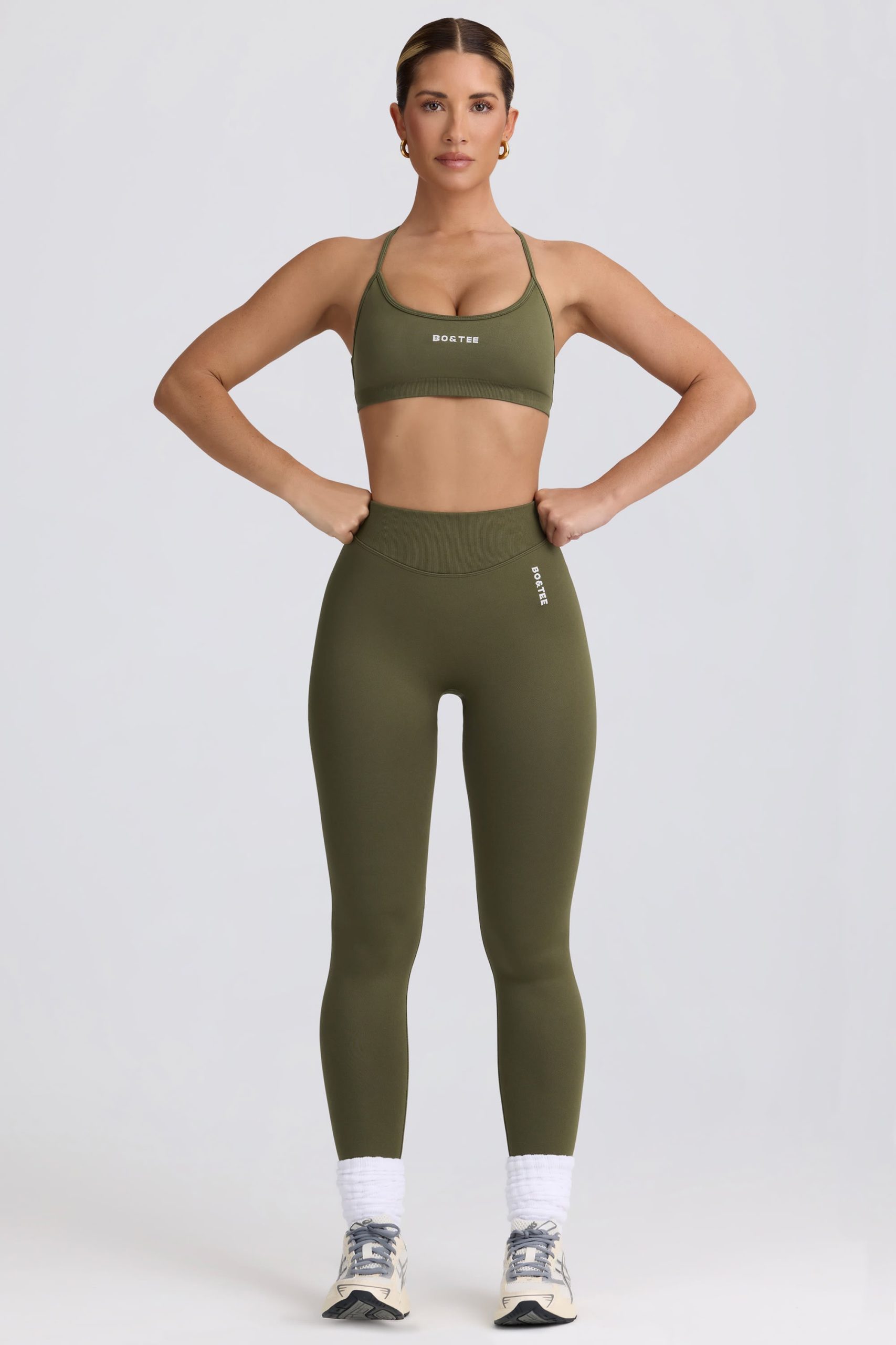 Super Sculpt Seamless Backless Sports Bra in Light Green - Image 5